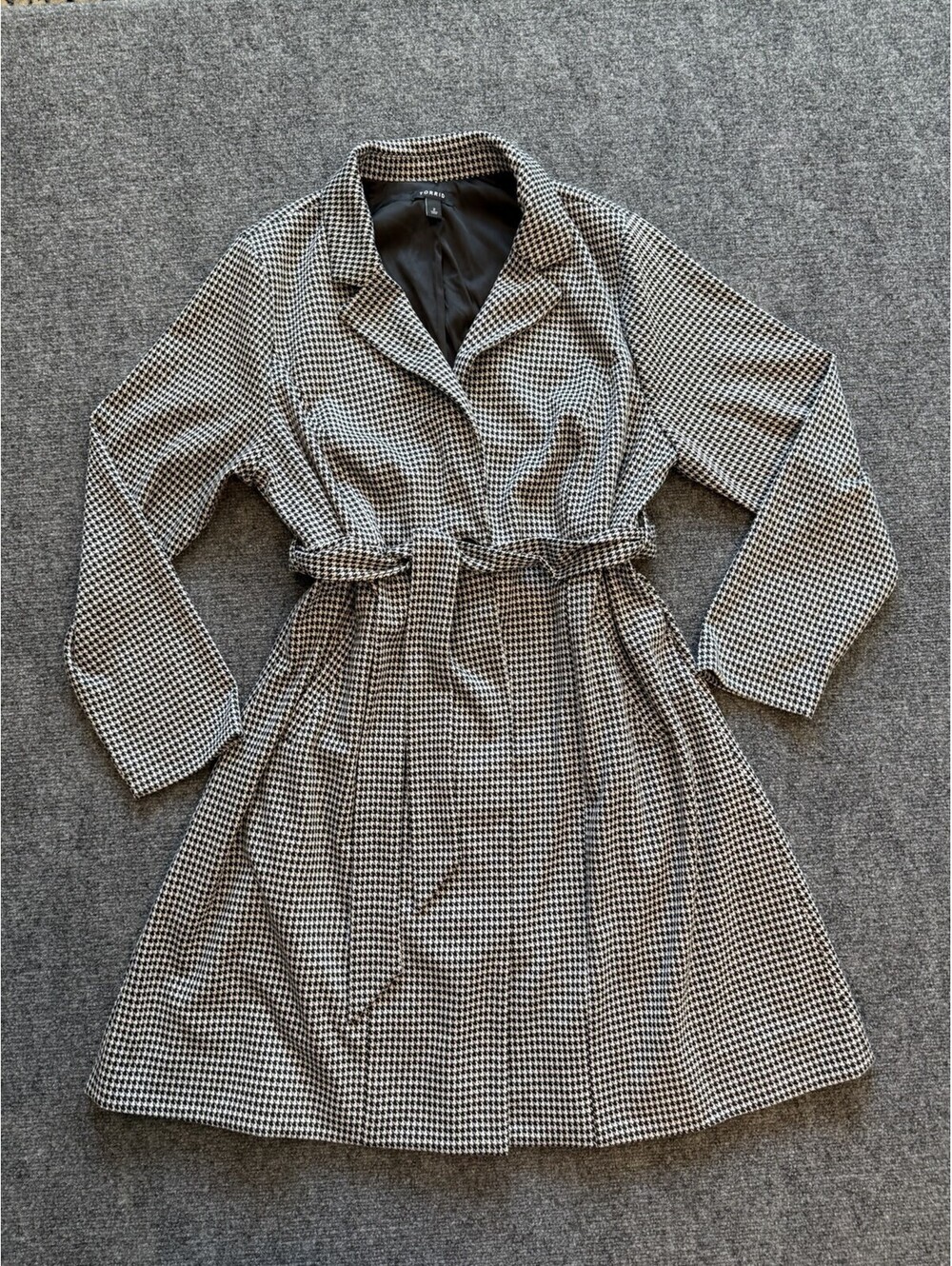 Torrid Herringbone Long Coat Fully Lined Sz 2 Classy Winter Fall Spring Layers